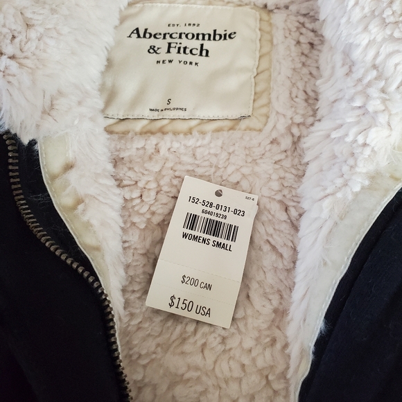 Jacket - Picture 3 of 10